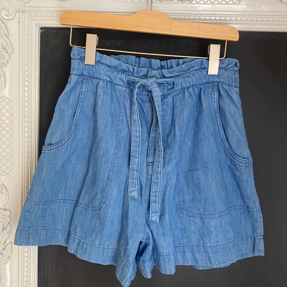 Old Navy Chambray Paper Bag style shorts